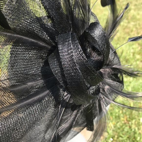 Hat Black Fascinator - Picture 6 of 6